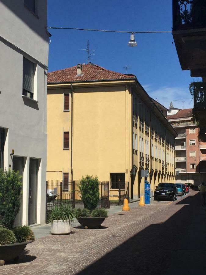 Apartment La Mansarda Alba  Buitenkant foto